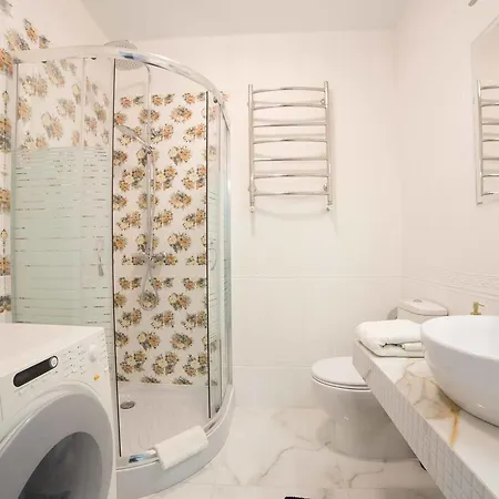 Apartment Leogrand On Kulisha 36 *