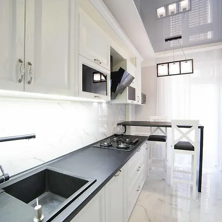 Apartment Leogrand On Kulisha 36 *